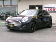 ＭＩＮＩクラブマン クーパーＤ　ＤＣＴ　後期モデル　マルチ液晶メーター　シートヒーター　ヘッドアップディスプレイ　ドライブモード　前後パーキングセンサー　バックカメラ　フットオープンバックドア　17インチブラックホイール　ユニオンジャック